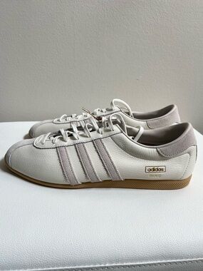 ADIDAS  Men’s Paris Leather Sneaker - Off-White/Gum Size 11.5 NEW!!